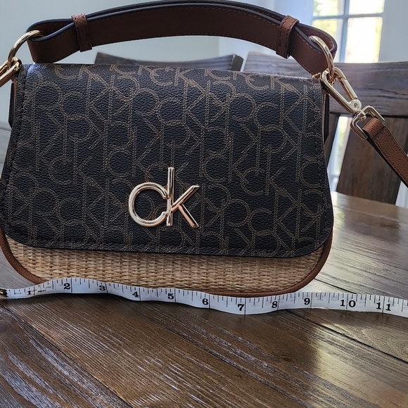 NWOT Calvin Klein Signature Shoulder Bag Crossbody Brown & Natural Straw - Picture 6 of 15